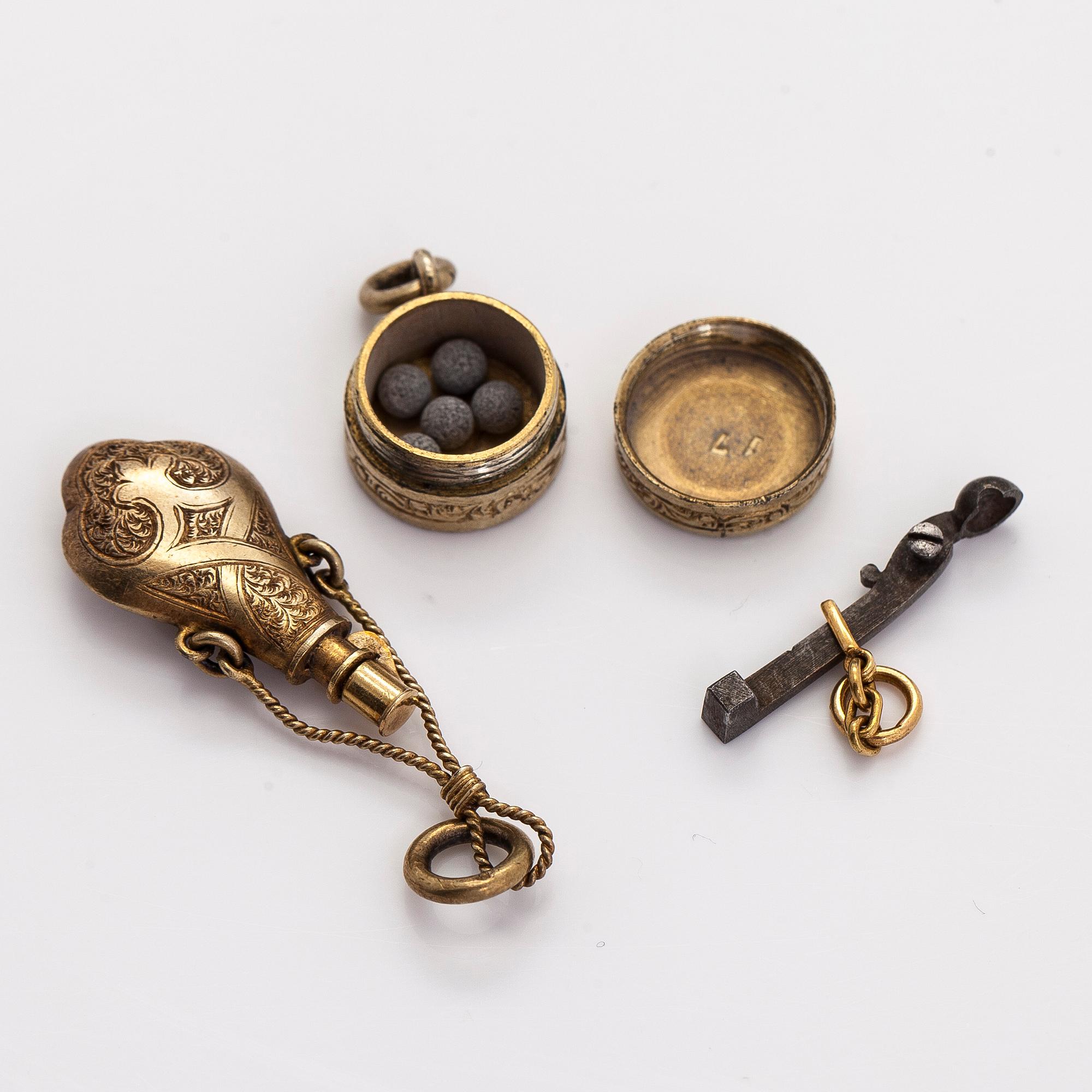 Miniatyrpistoler, med tillbehör, metall, 1800-talets mitt.