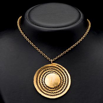 A TAPIO WIRKKALA PENDANT, "Viking pendant", 14K gold. Kultakeskus, Helsinki Finland 1969.