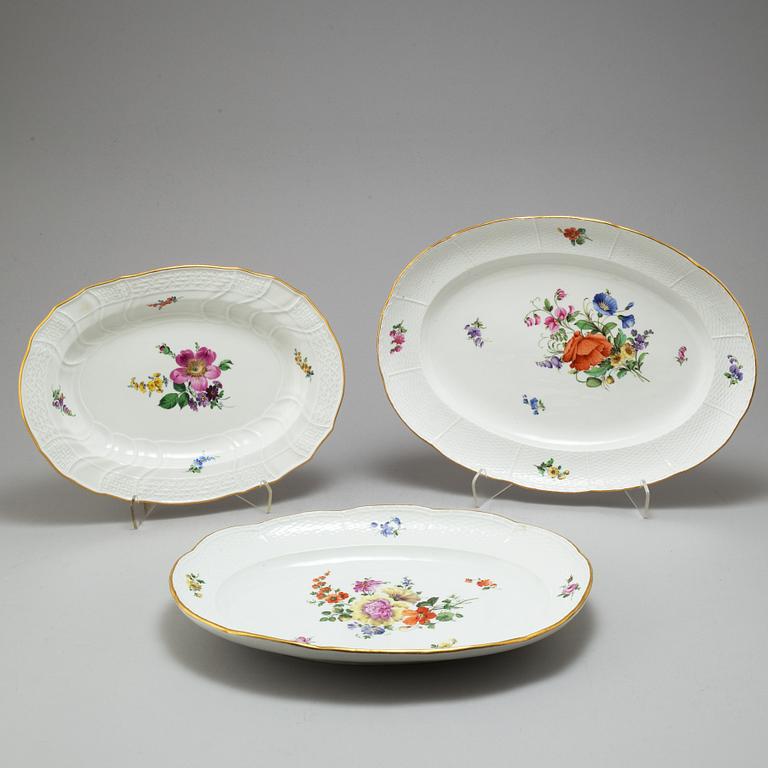 Three Meissen dishes, 19/20th Century.