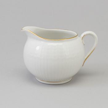 LOUISE ADELBORG, kaffeservis, 44 delar, "Swedish Grace", med guldkant, Rörstrand.