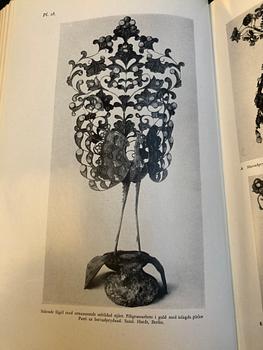 A gold hair ornament, Song/Ming dynasty.