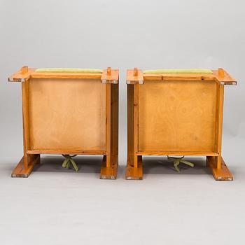 A pair of 1960/1970s armchairs.