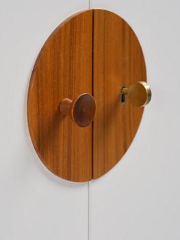 Josef Frank, sideboard, modell 2137, Firma Svenskt Tenn, samtida produktion.