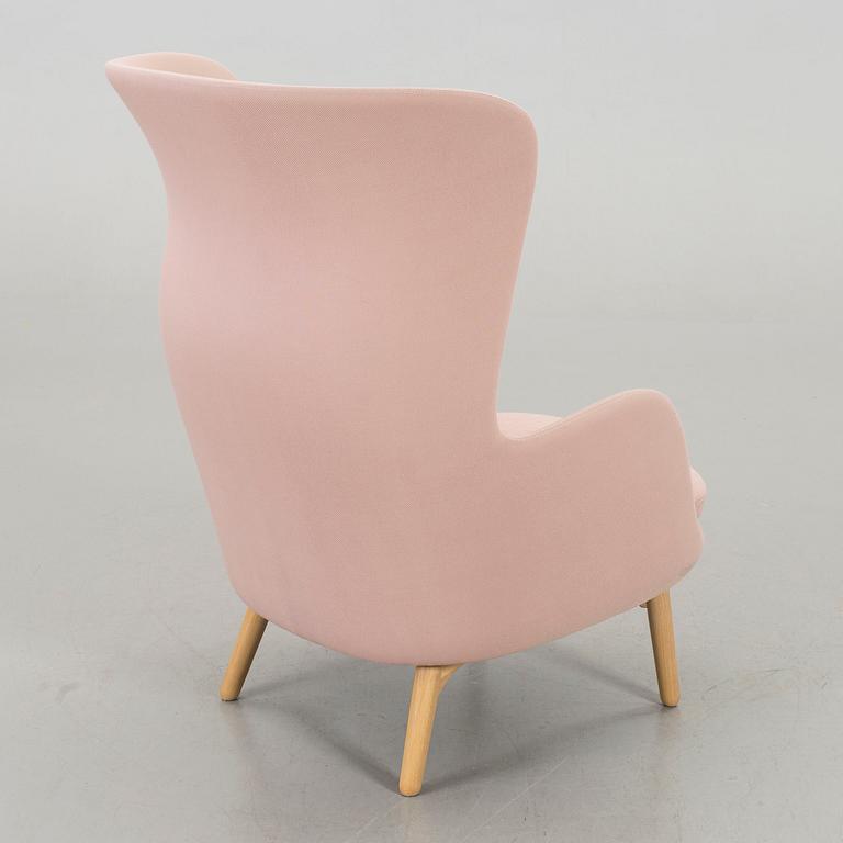 A JAIME HAYON FRITZ HANSEN RO CHAIR.