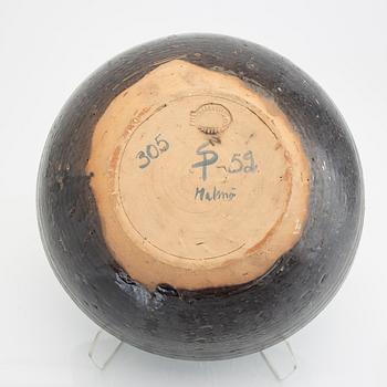 Signe Persson-Melin, a signed and dated 52 earthenware bowl.