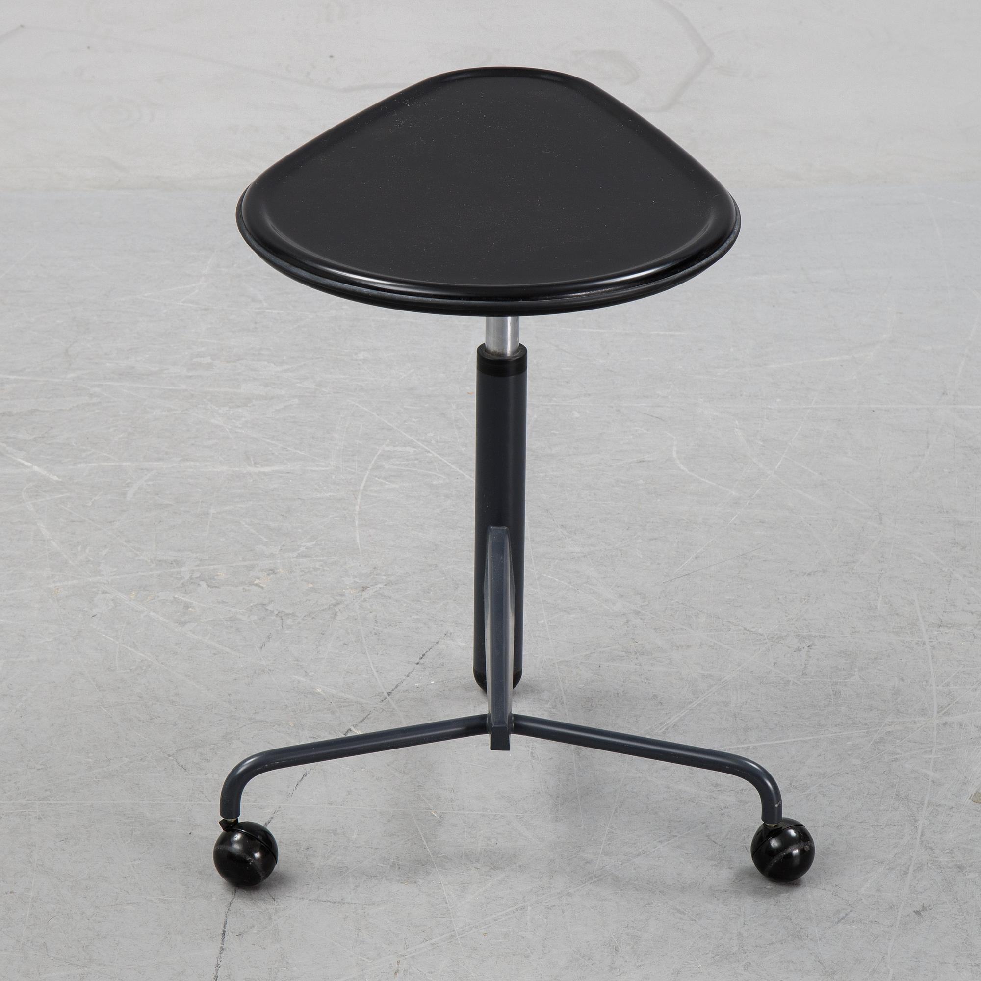 Toshiyuki Kita, bord, "Kick", Cassina, Italien, modell lanserad 1983.