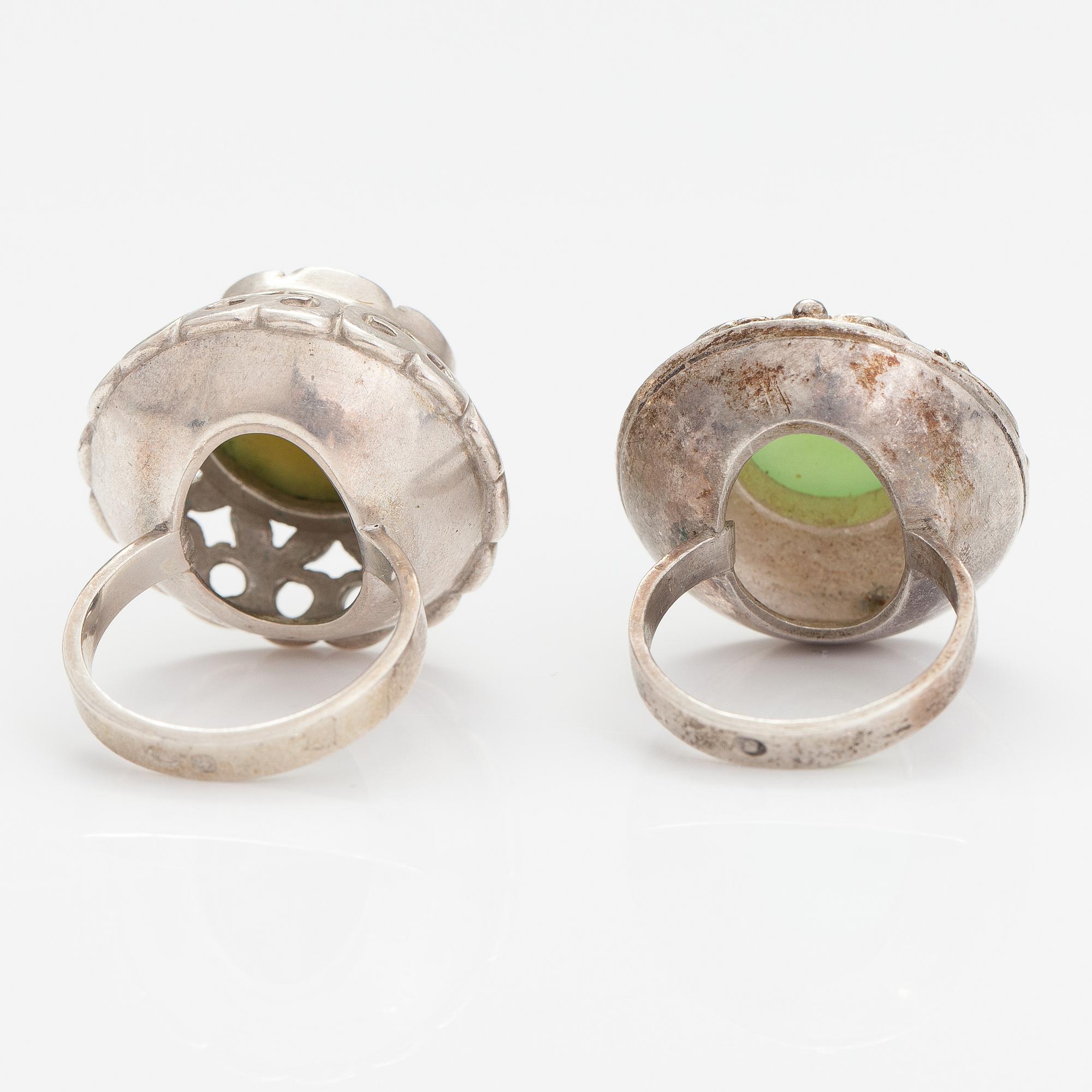 RINGAR, 2 st, och ÖRHÄNGEN, silver, jade. Ryska stämplar.
