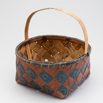 A painted folk art basket from Hälsingland 19th century.