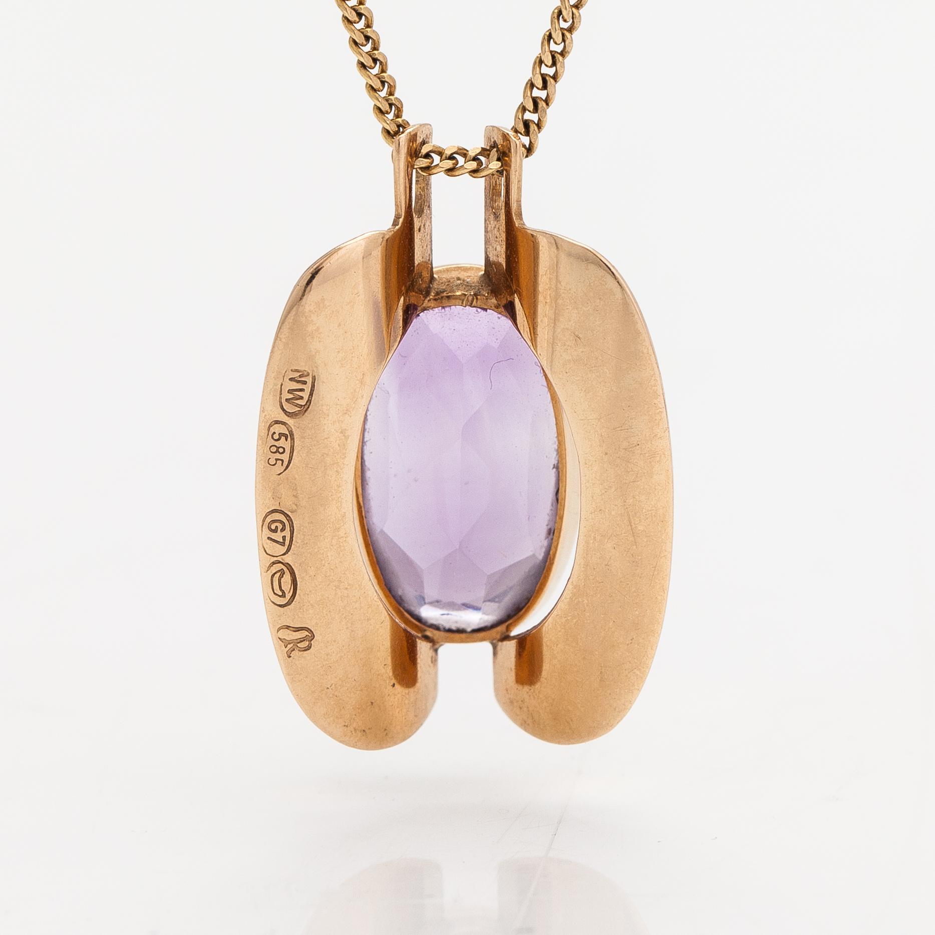Eero Rislakki, A 14K gold necklace with an amethyst. Westerback, Helsinki 1960.