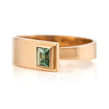 500. Rey Urban, a ring, 18K gold with green tourmaline, Stockholm.