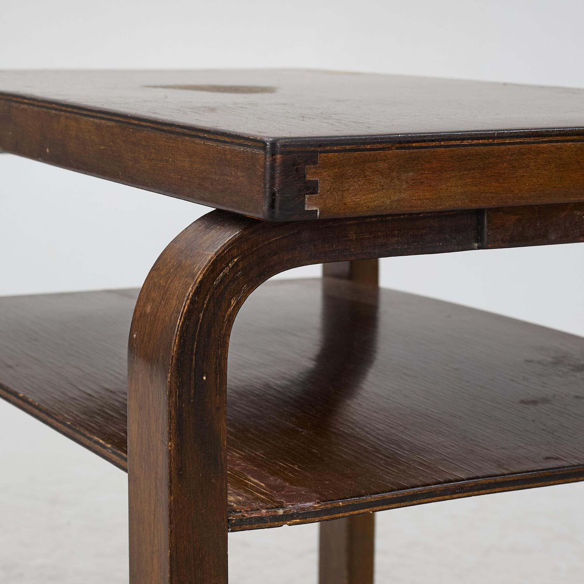 Alvar Aalto, a side table model "A 86", Oy Huonekalu- ja Rakennustyötehdas AB, Finland, mid-20th century.