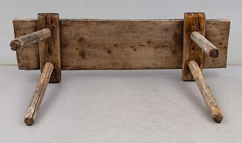 SLAKTBÄNK, allmoge, 1800-tal.