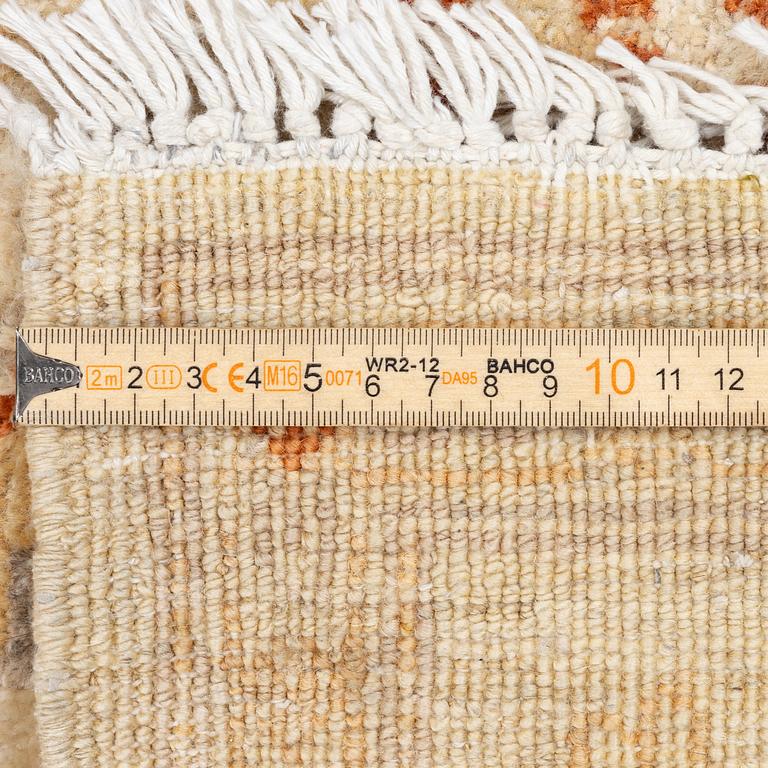 A Ziegler Design rug, c. 225 x 165 cm.