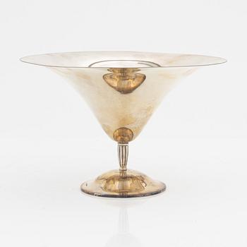 Swedish silver bowl on foot, bearing the mark of GAB, Stockholm 1927.