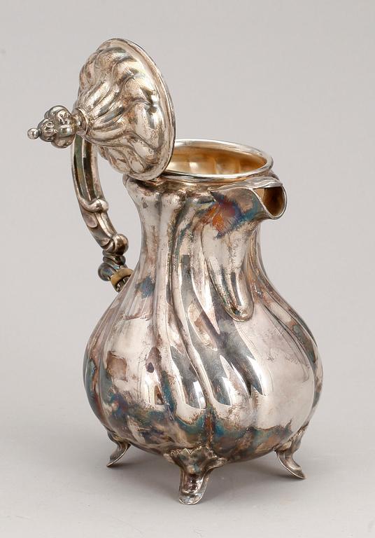 CHOKLADKANNA, silver, rokokostil, Svenssons Eftr G Falkengren, Lidköping, 1945, vikt ca 365g.