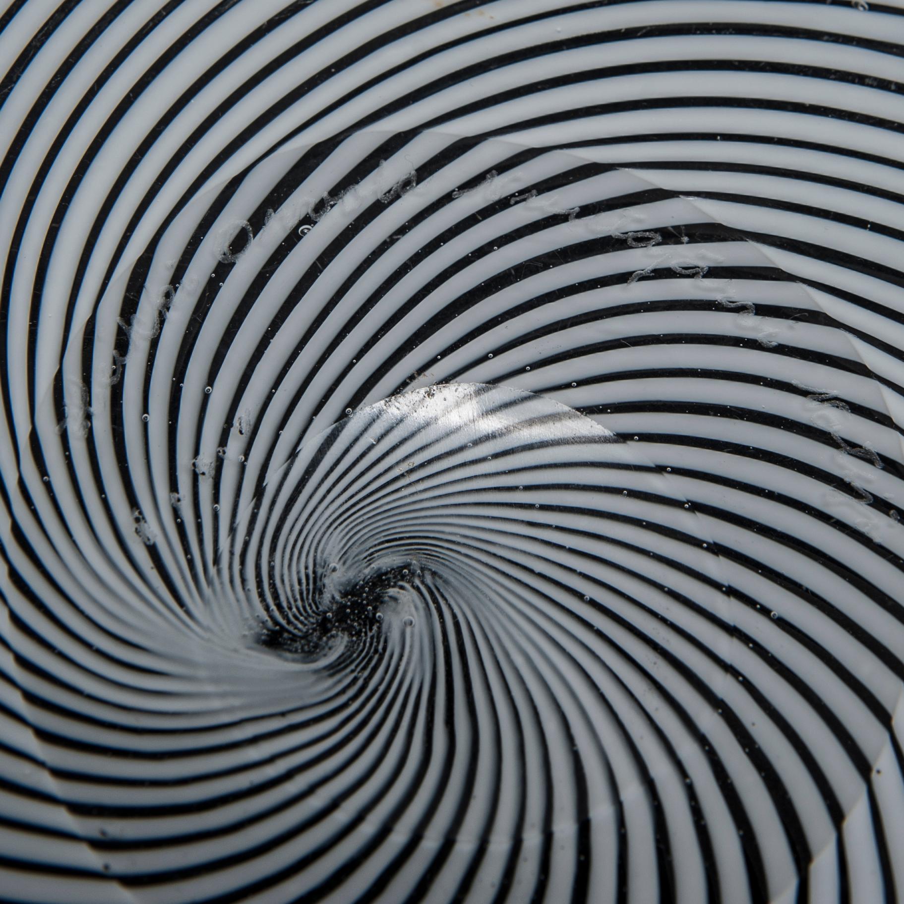 FAT, glas, signerad Heikki Orvola Nuutajärvi Notsjö.