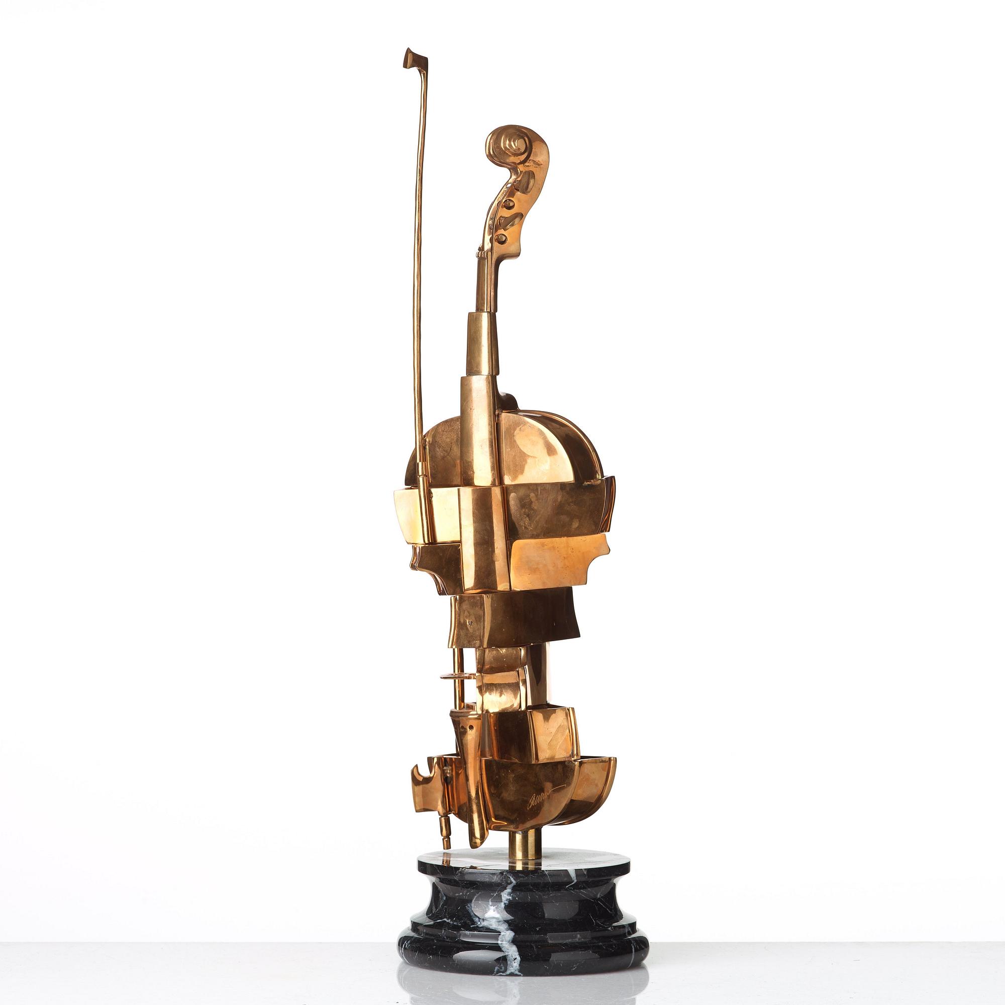 Fernandez Arman, ”Turning Torso”.