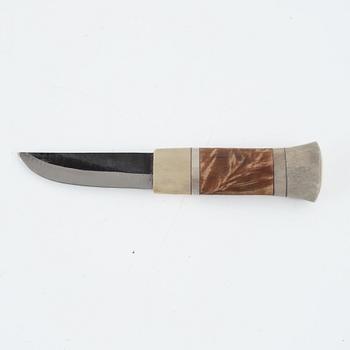Per-Erik Nilsson, a reindeer hornknife, signed.