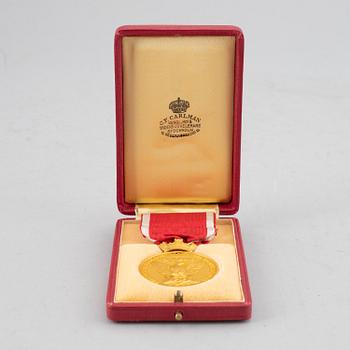 Medalj, Försäkringsbolaget Allmänna Brand af 1842, 18K guld.