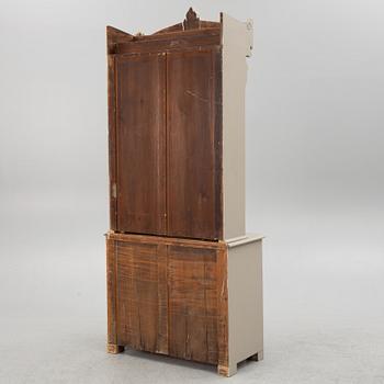 A Neo-Renaissance display cabinet, circa 1900.