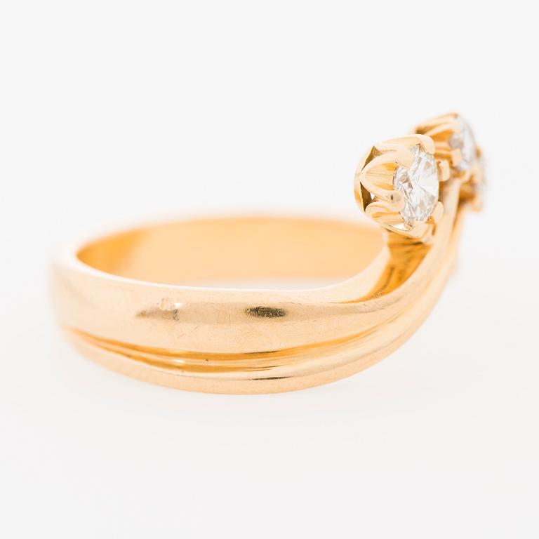 RING, briljantslipade diamanter, 18K guld. Göteborg, 1996.