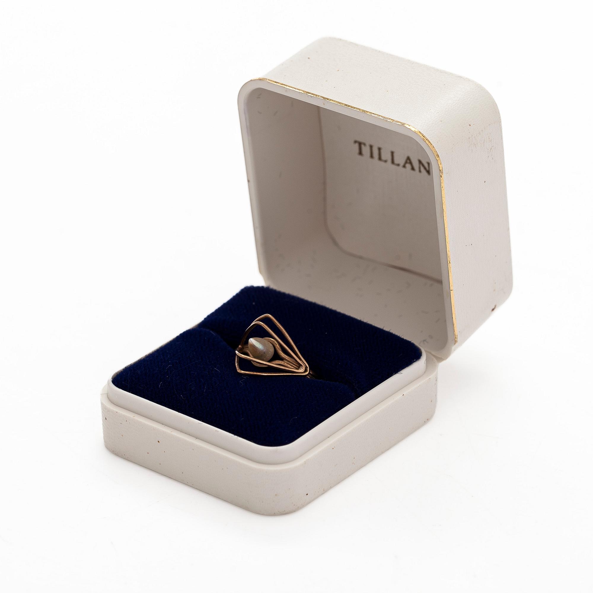 Ring, odlad pärla, 14K guld.