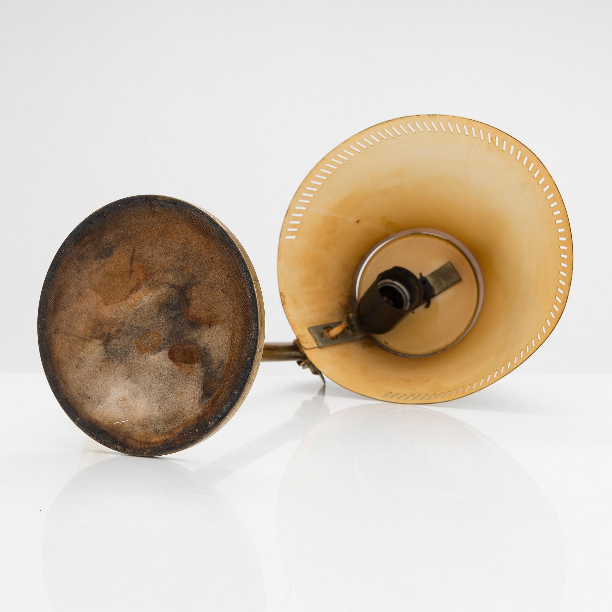 Paavo Tynell, a mid-20th-century  '9227' table lamp for Idman.