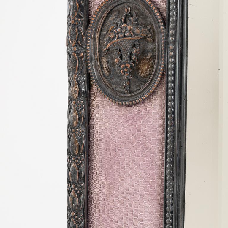 Toilettespegel, omkring år 1900.