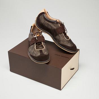 SKOR, Louis Vuitton.