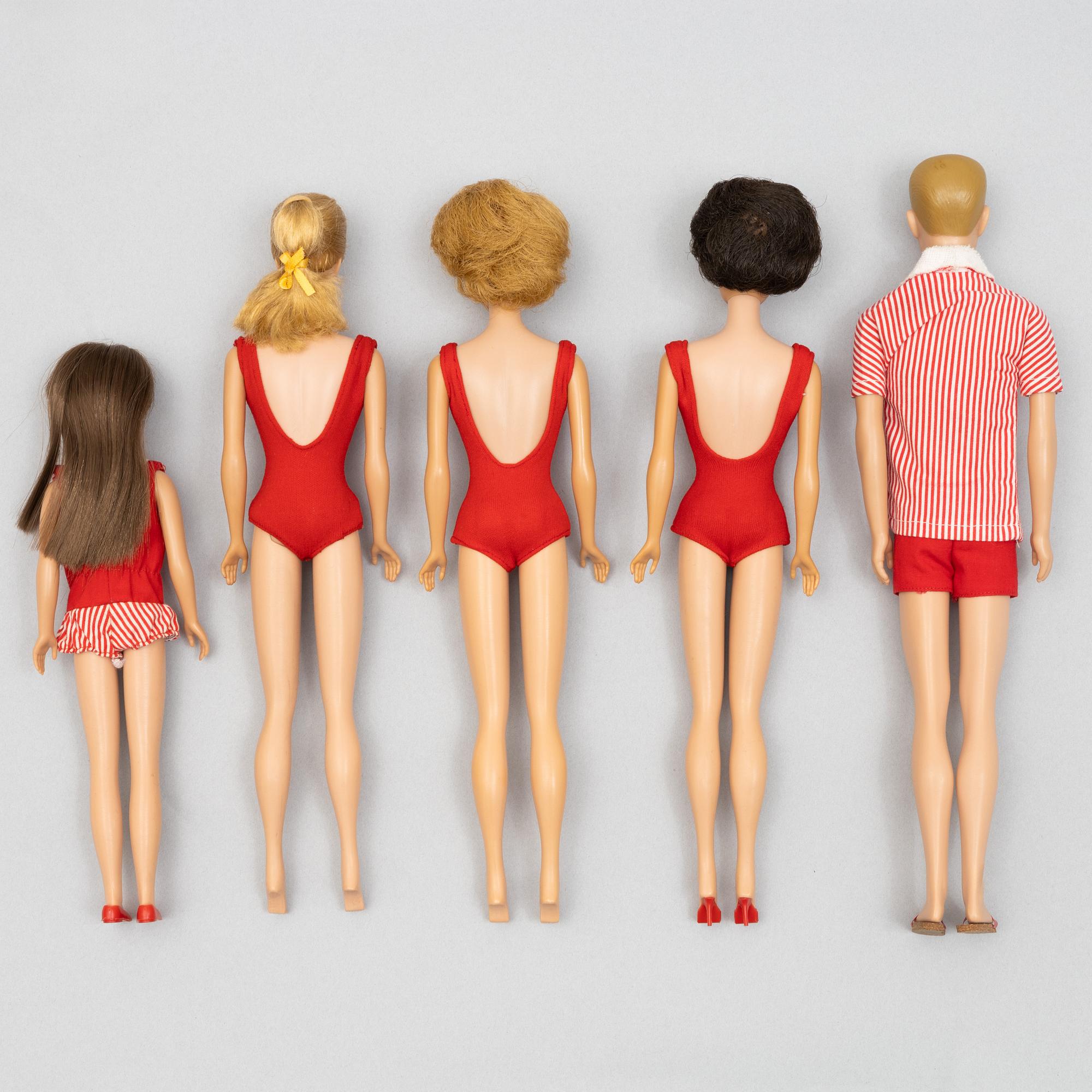 Barbiedockor, 5 st, bl a "Barbie Swirl Ponytail", "Skipper" & "Barbie Bubble cut", Mattel, 1960-tal.