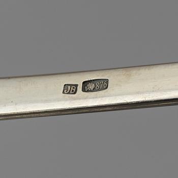 JÜLIIS BLÜM (1873-1932), Riga, bestickservis, silver, 100 delar, med monogram.