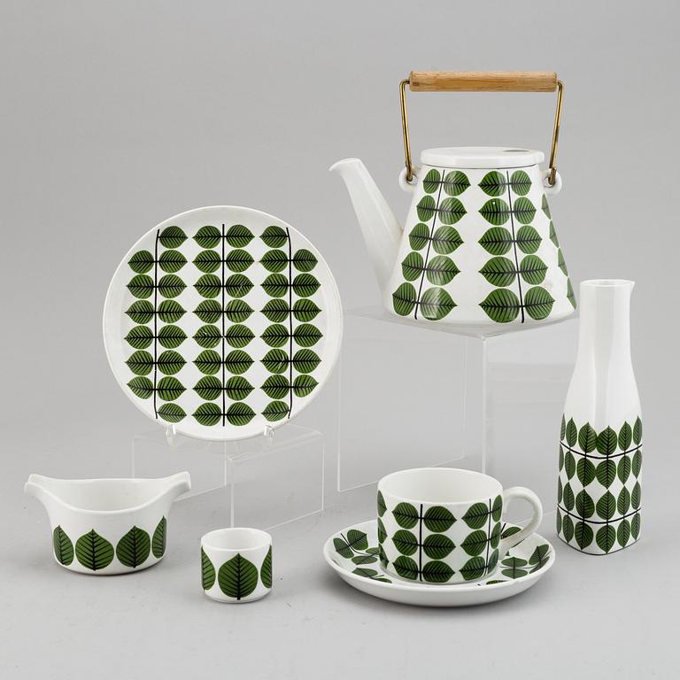 STIG LINDBERG, a 15 piece part service, 'Berså', Gustavsberg.
