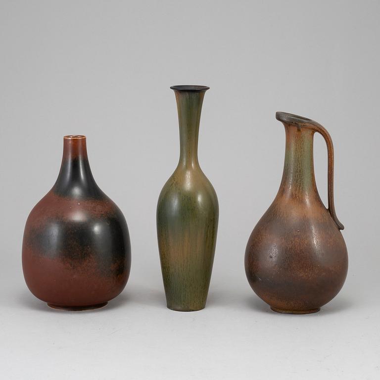 GUNNAR NYLUND, a set of 3 stoneware vases, Rörstrand, Sweden, mid 20th century.