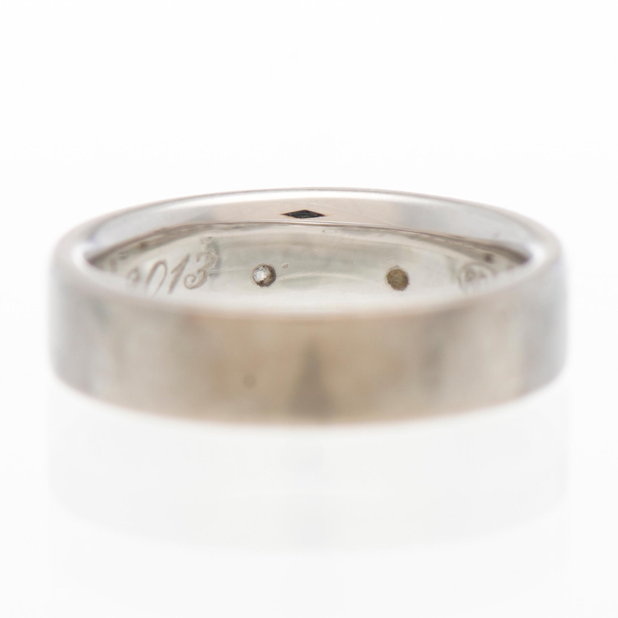 RING, briljantslipade diamanter, 14K vitguld. Kultasepät Andreasen, Tammerfors 2013.