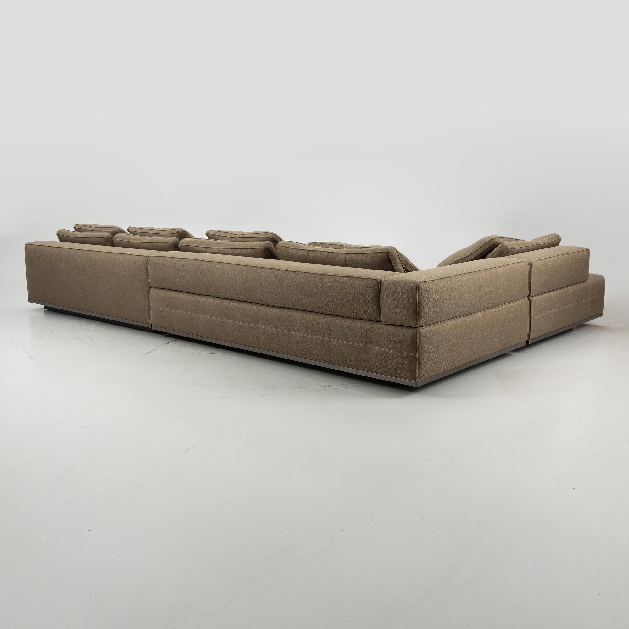 Rodolfo Dordoni, sofa, "Lawrence", Minotti, Italy, contemporary.