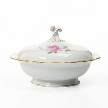 Meissen, A 55 piece "Meissen Rose" (Rote rose/Meissener rose) porcelain dinner service, 20th century.