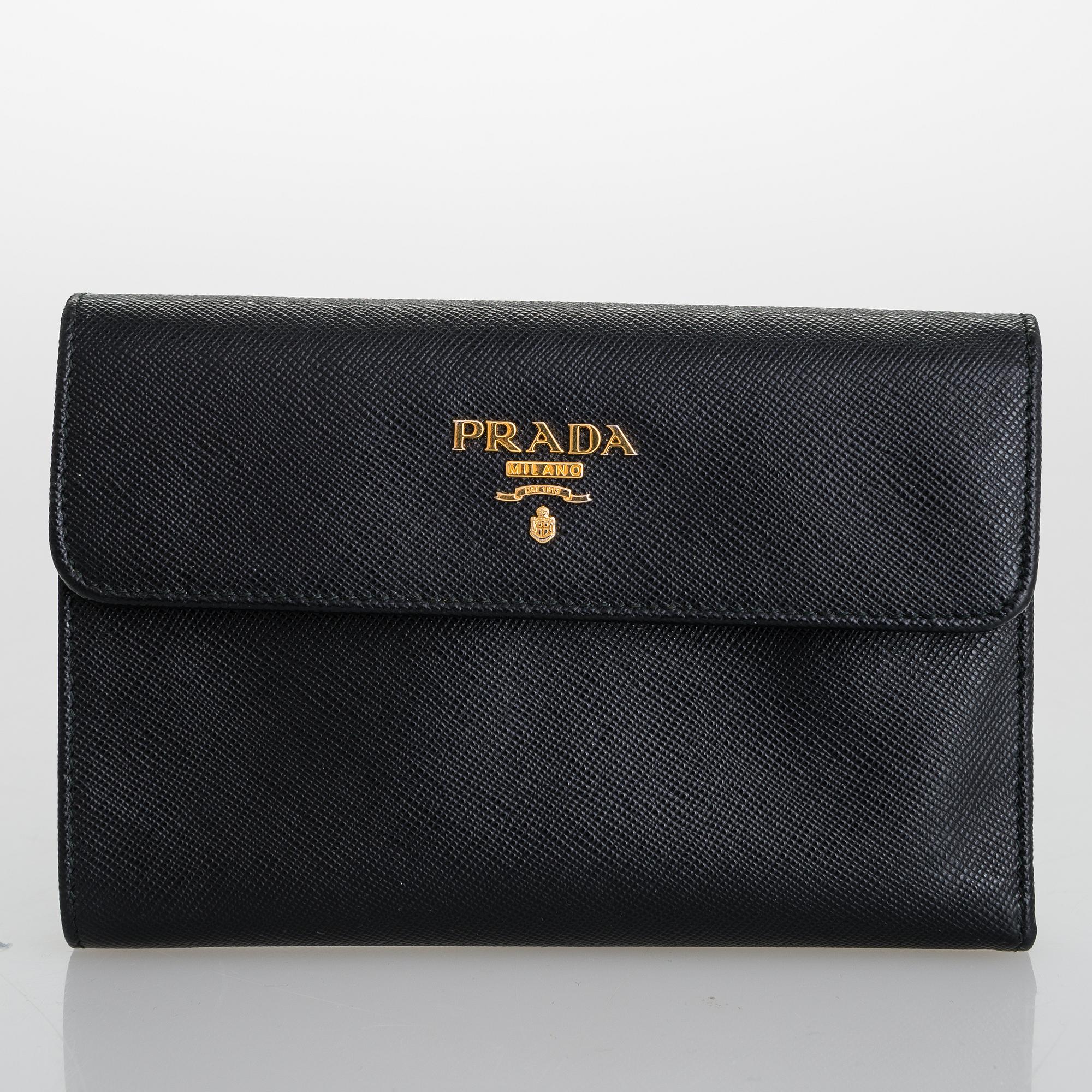 PRADA, Laukku ja lompakko.