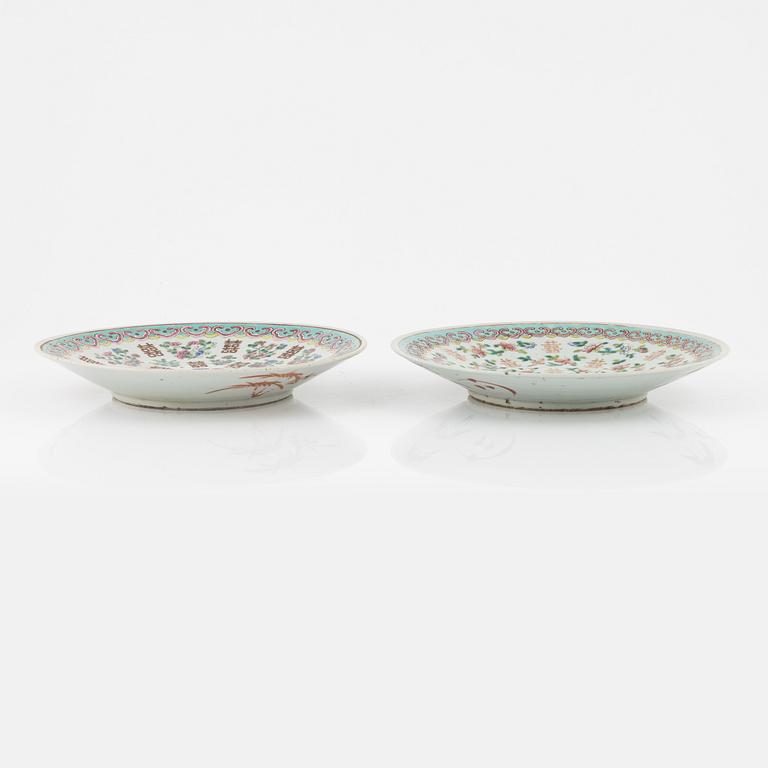 Two similar porcelain dishes, China, around 1900.