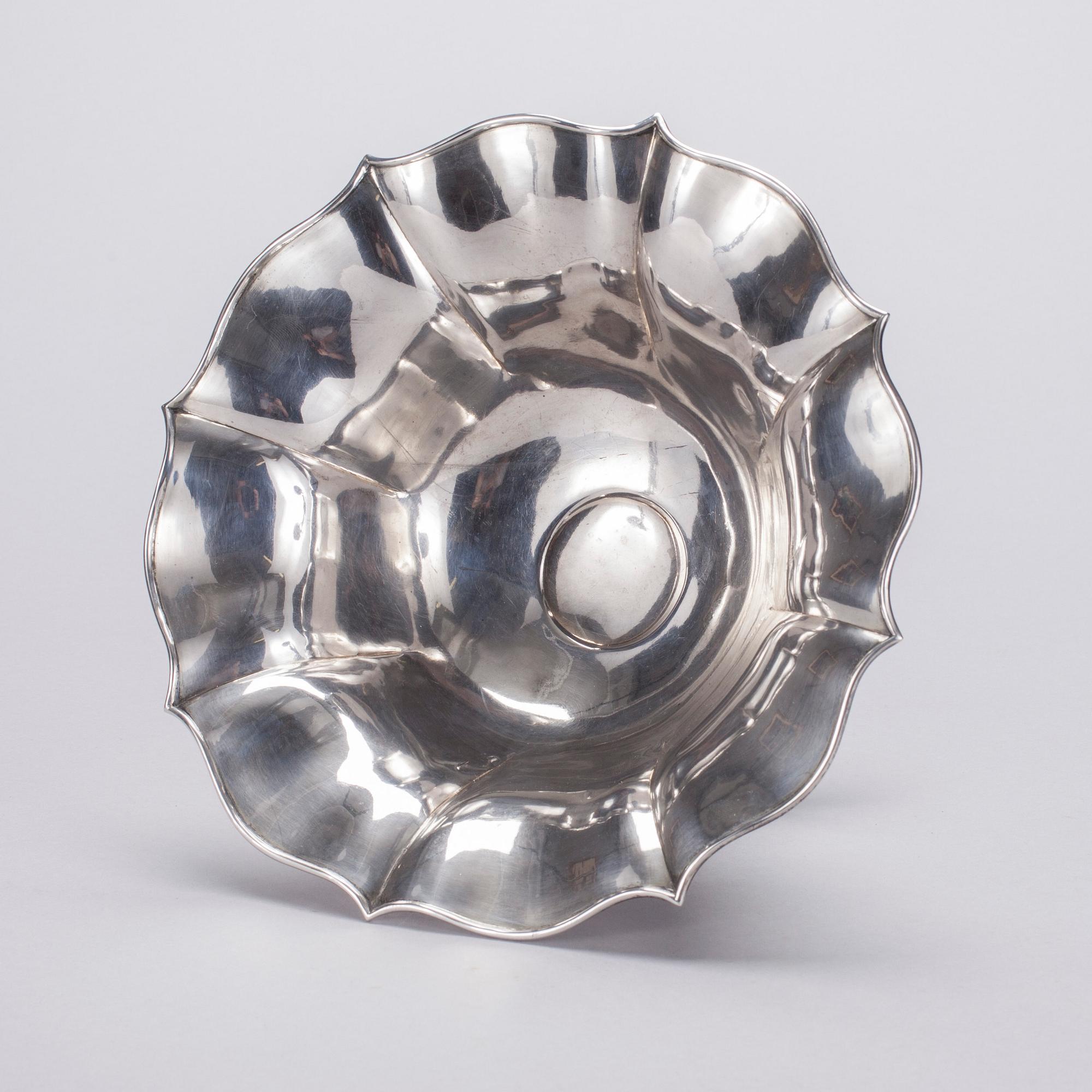 SKÅL, silver, Tavastehus 1928. Vikt 355 g.