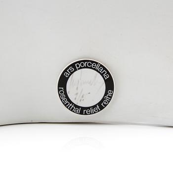 Gió Pomodoro, relief "Folla" Rosenthal Ars Porcellana Relief Riehe signerad och numrerad 1/15 (?) porslin.