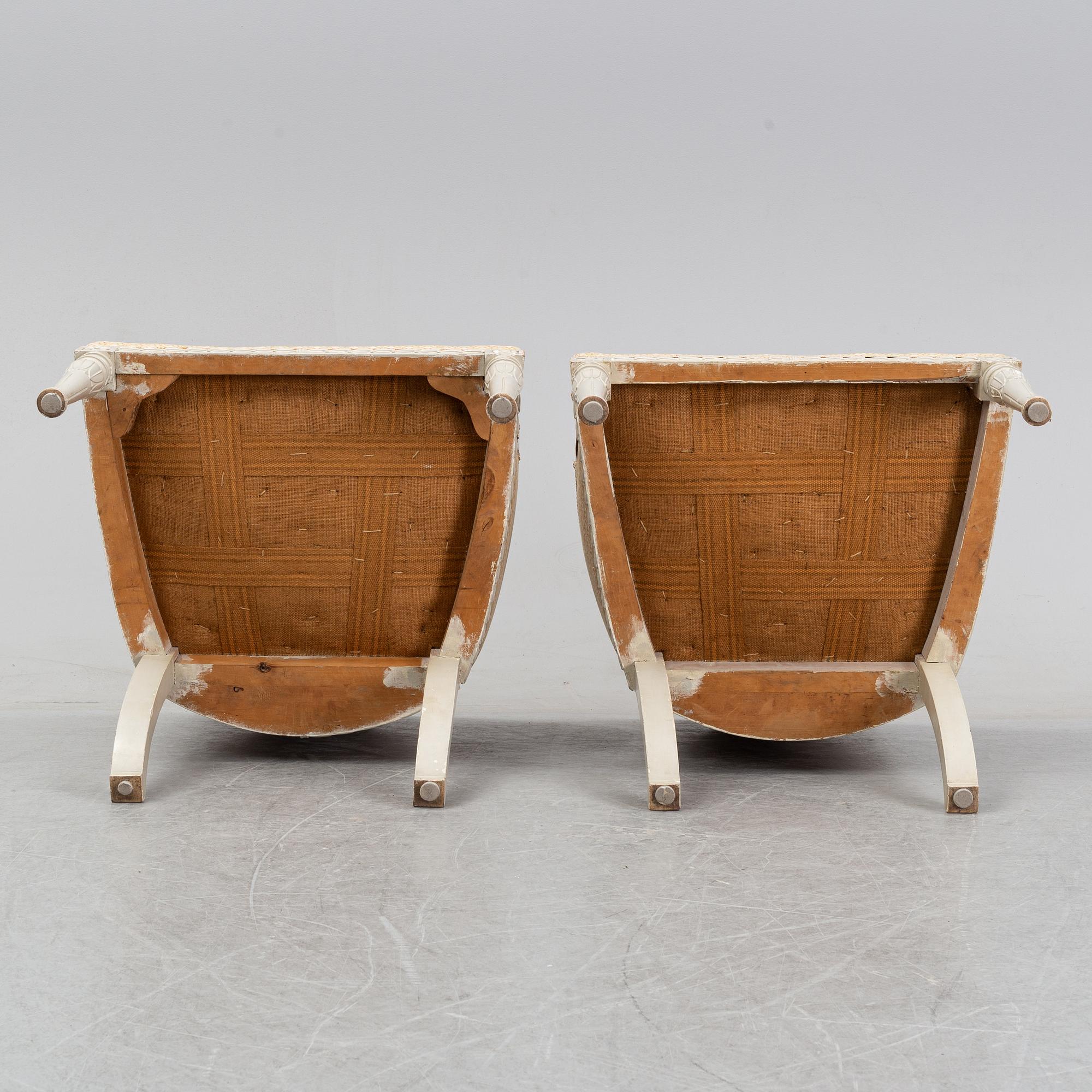 Salongsmöbel, två fåtöljer samt soffa, gustaviansk stil, 1900-talets början.