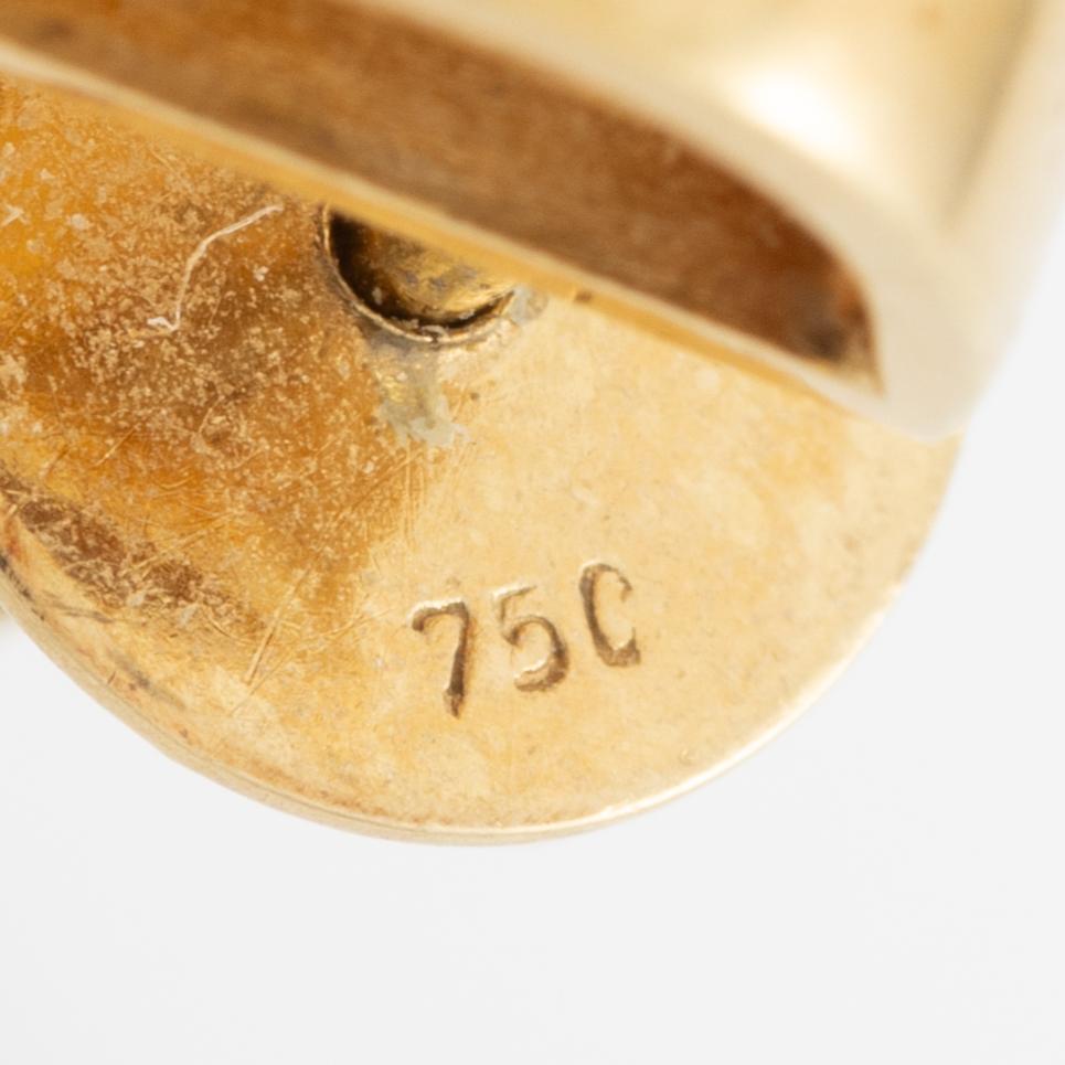 Earrings, 18K gold with amethysts and brilliant-cut diamonds.