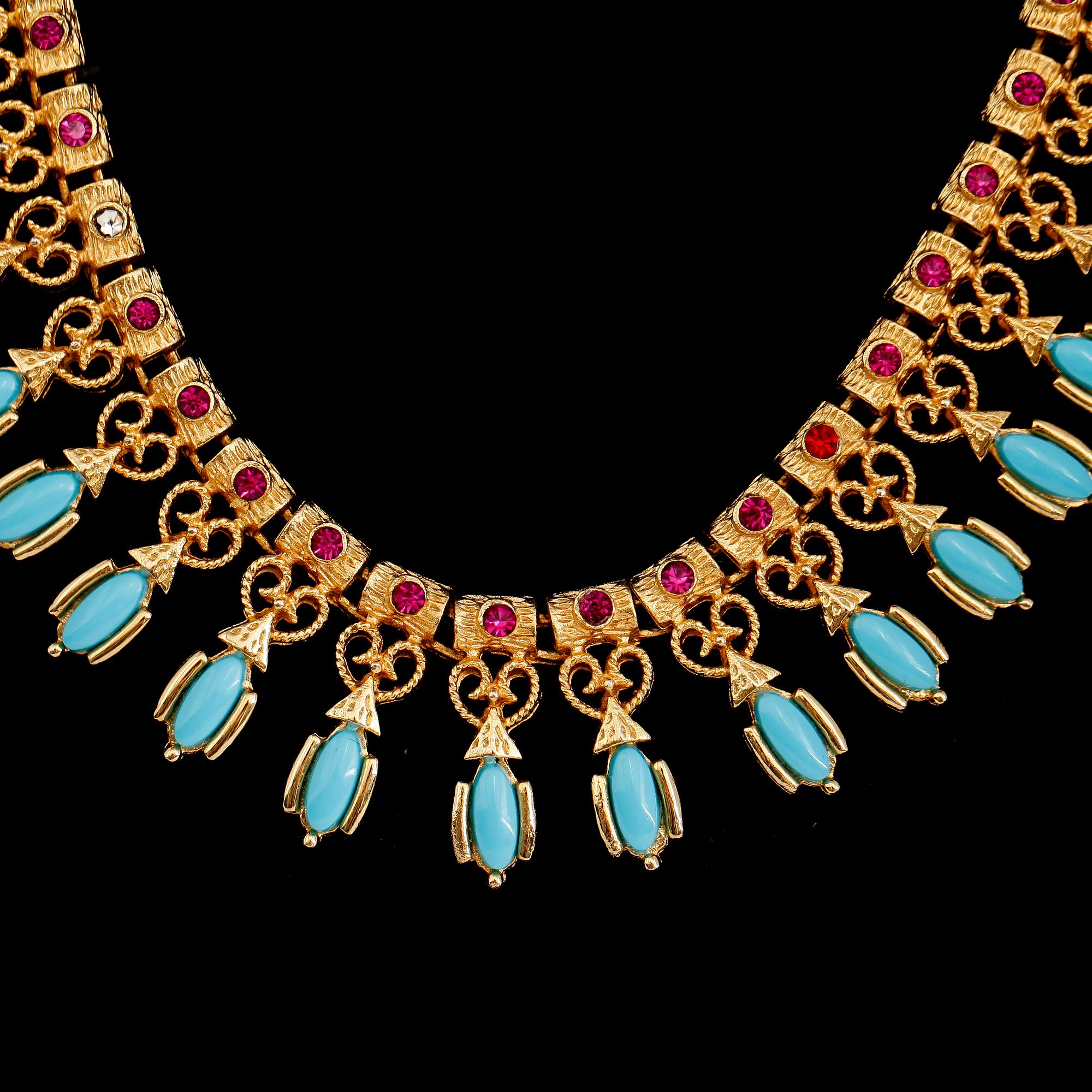 COLLIER, sannolikt 9 k guld, orientaliskt. Total vikt ca 76 gram.