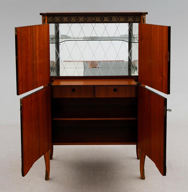 BARSKÅP, gustaviansk stil, 1900-talets andra hälft.