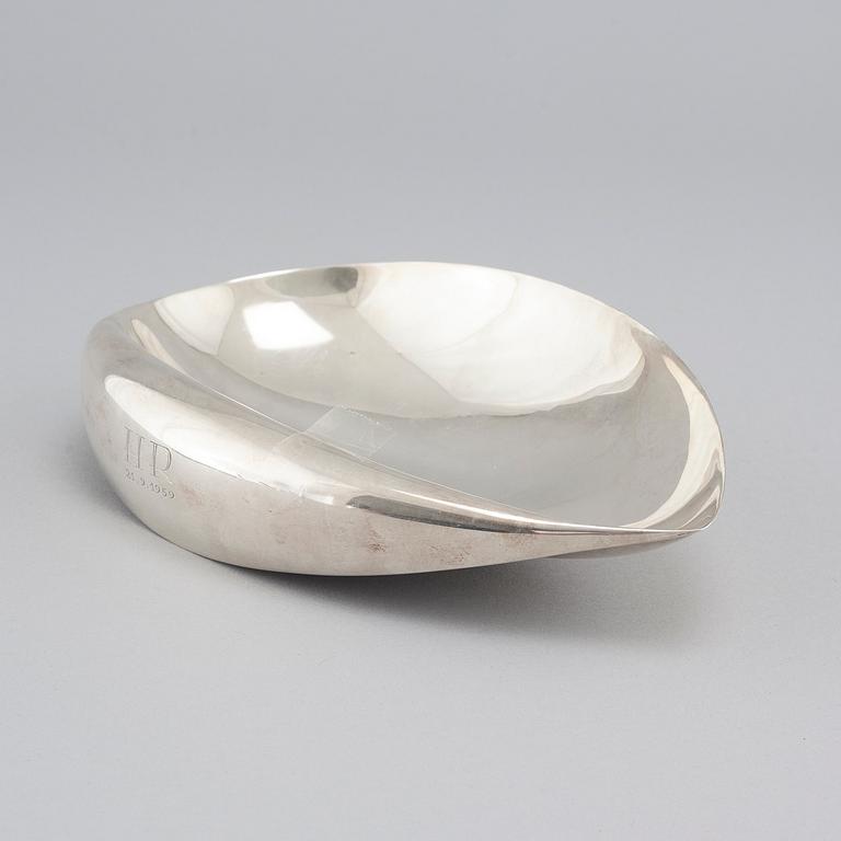 TAPIO WIRKKALA, a silver bowl, Hopeakeskus Tavastehus, model "Lieve", 1955.