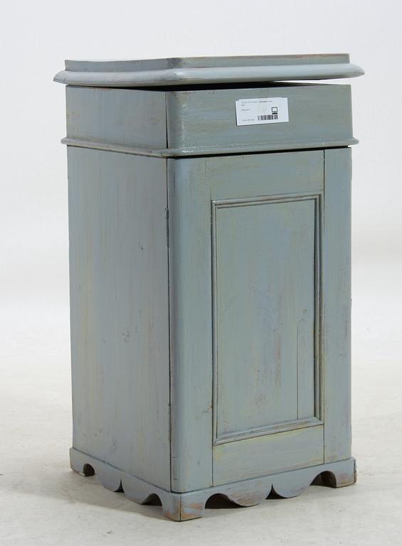 POTTSKÅP. 1800-talets andra hälft.