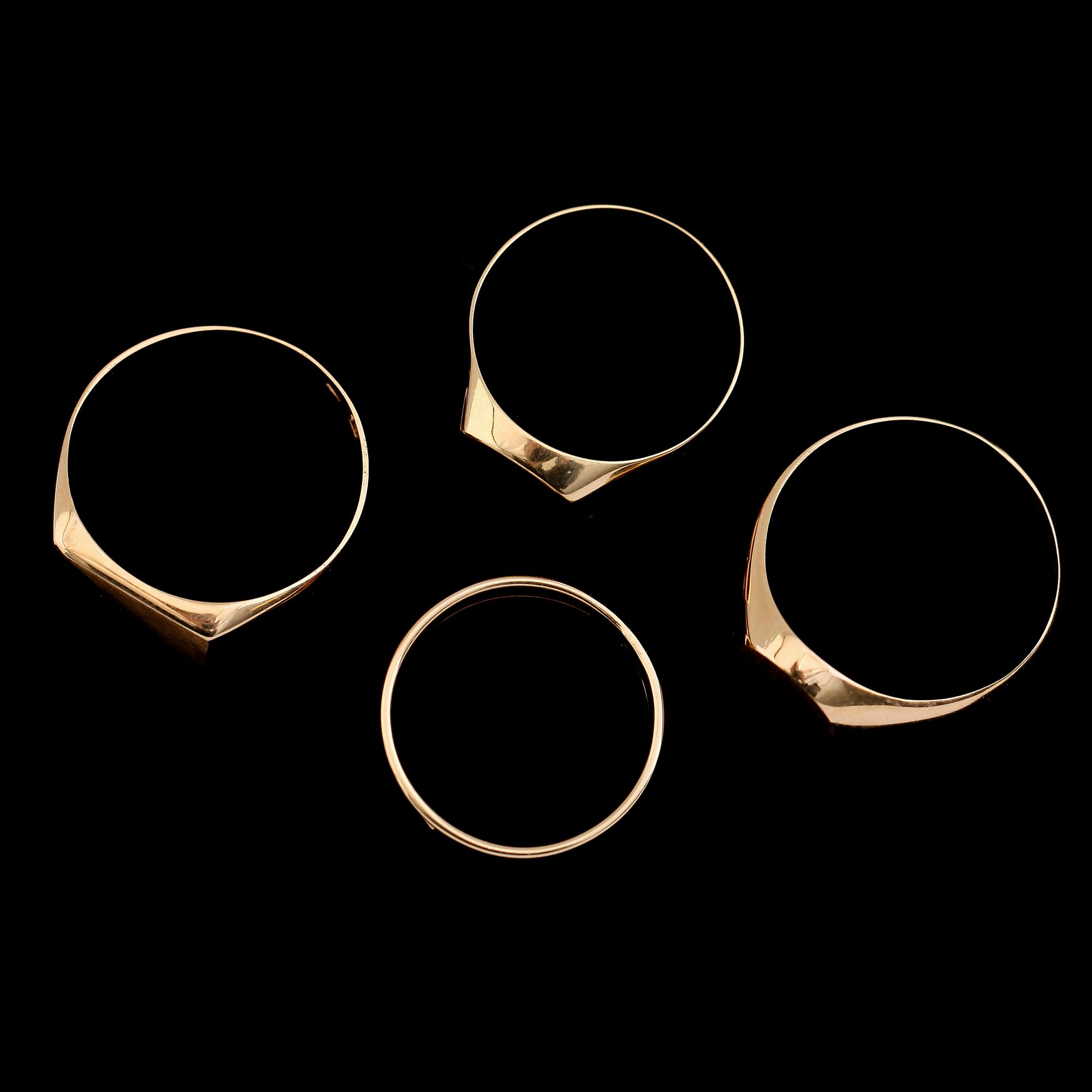 RINGAR, 4 st, 18 k guld. Vikt ca 10 gram.