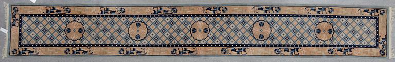 GALLERIMATTA, old, Kina, 1900-talets andra hälft. ca. 495x70.