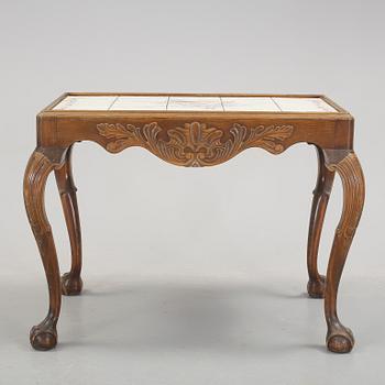 BORD MED KAKELPLATTOR, Upsala-Ekeby, 1900-talets första hälft.