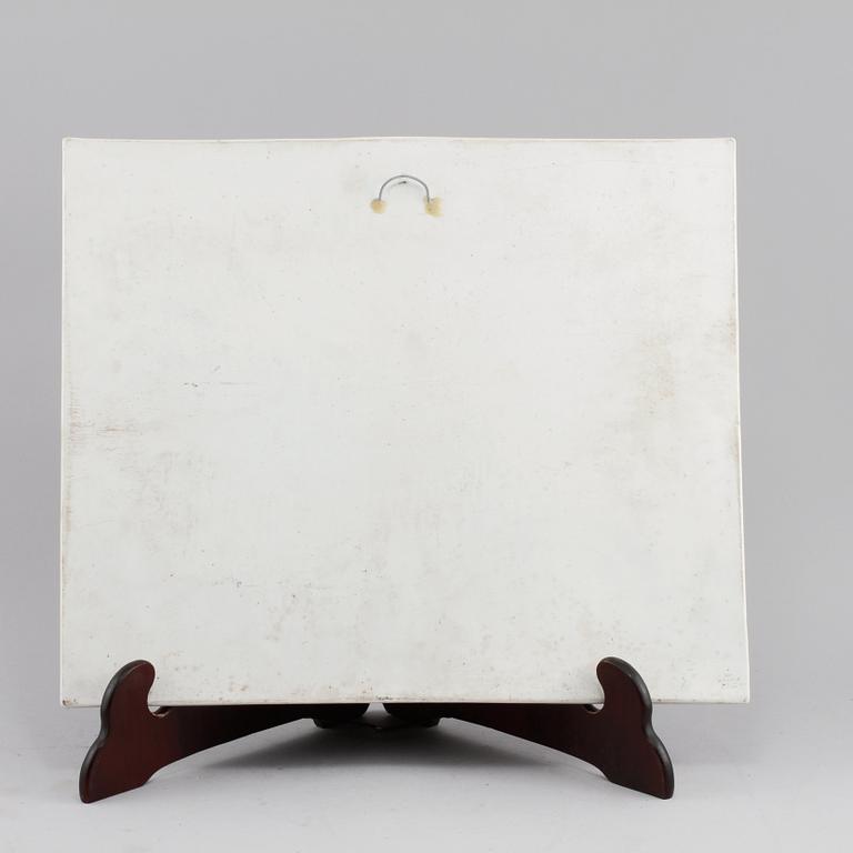 VÄGGPLAKETT, stengods, Brita Heilimo, Arabia, monogramsignerad, omkring 1900-talets mitt.